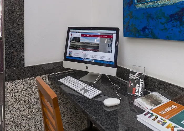 فندق بريسلاوير هوف أم دوم