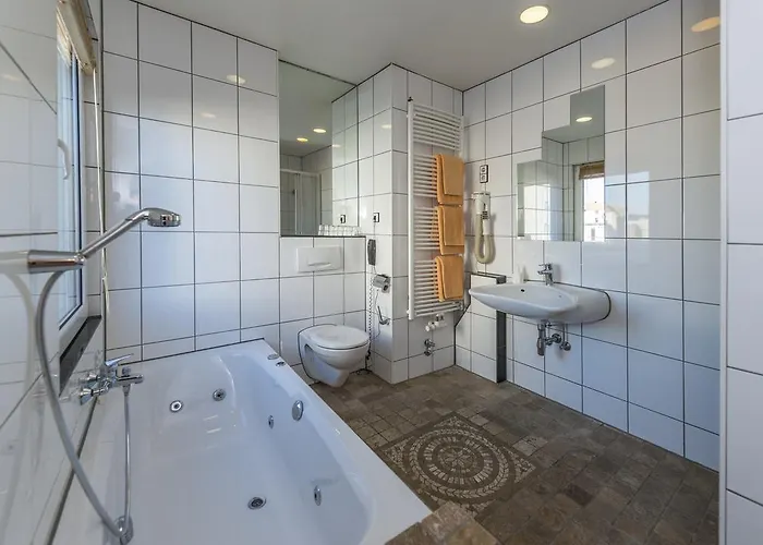 Breslauer Hof Am Dom Hotel 3*