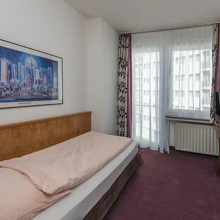 Breslauer Hof Am Dom 3*