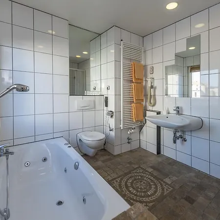 Breslauer Hof Am Dom Hotell 3*