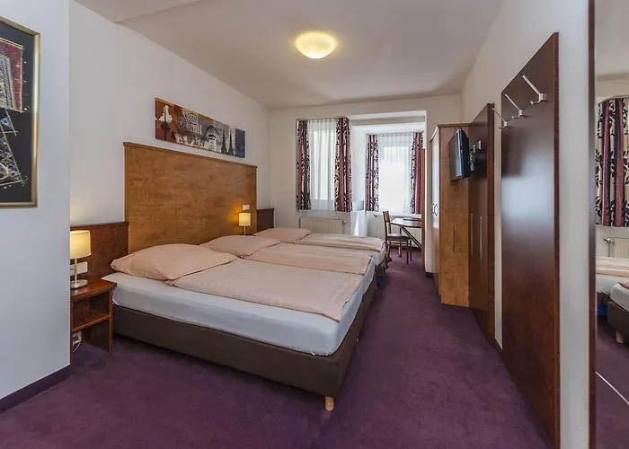 Hotel Breslauer Hof Am Dom 3*